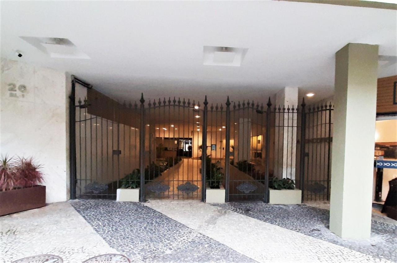 Lindo Apto Em Area Nobre Do Ate 6 Pessoas * Rio de Janeiro